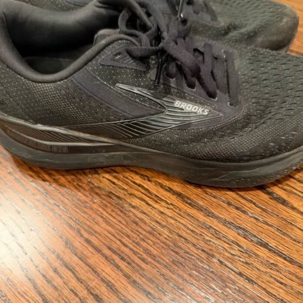 Brooks Adrenaline GTS 24 Running Shoes - men's 9.5 extra wide